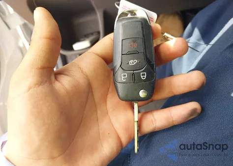 2020 Ford Transit T-150 z USA, uszkodzony, nr VIN 1FTYE1Y85LKB00110